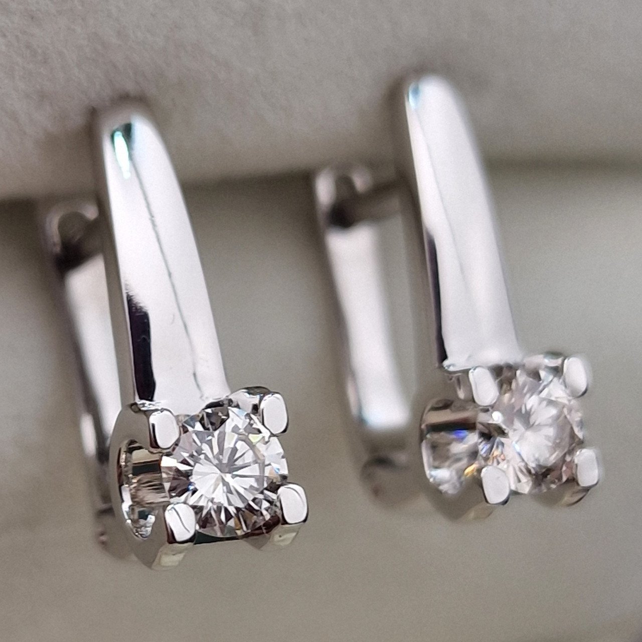 Серьги Deimantas 103610493 3,39гр 0,48ct. купить,NaN