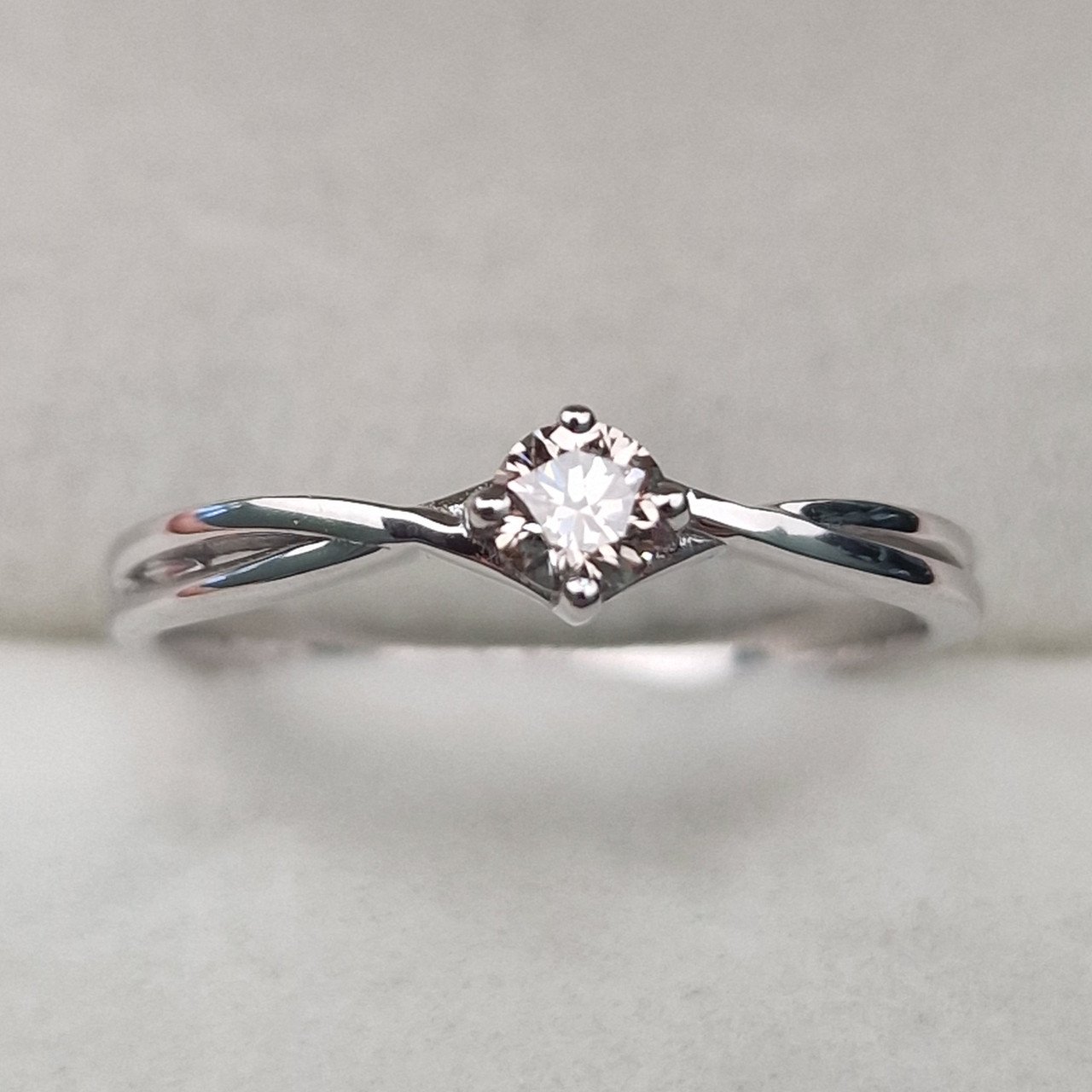 Кольцо Deimantas 105082625 17р 1,59гр 0,176ct. купить,NaN