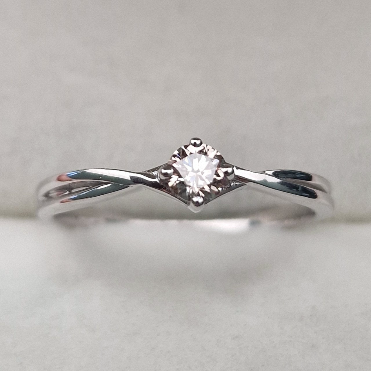 Кольцо Deimantas 105082625 17р 1,59гр 0,176ct. купить,NaN