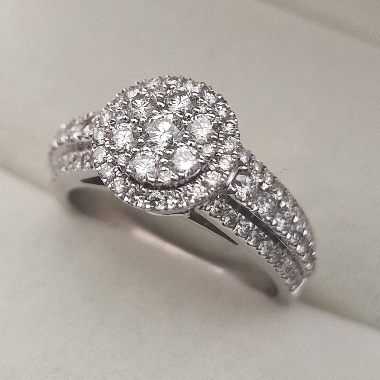 Кольцо Deimantas 104840679 18р 7,92гр 1,15ct. купить,NaN