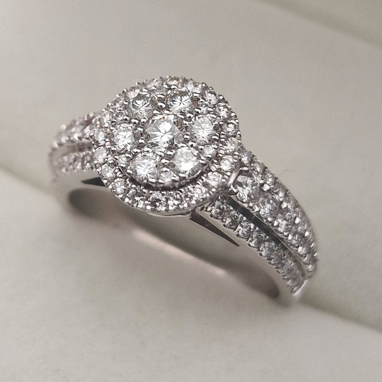 Кольцо Deimantas 104840679 18р 7,92гр 1,15ct. купить,NaN