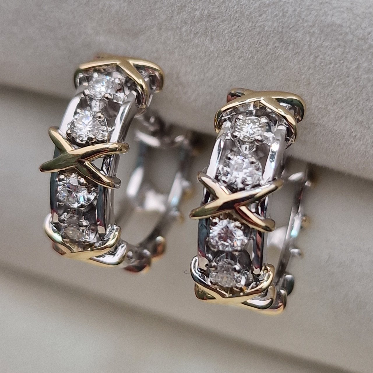 Серьги Deimantas 105082654 6,06гр 0,336ct. купить,NaN