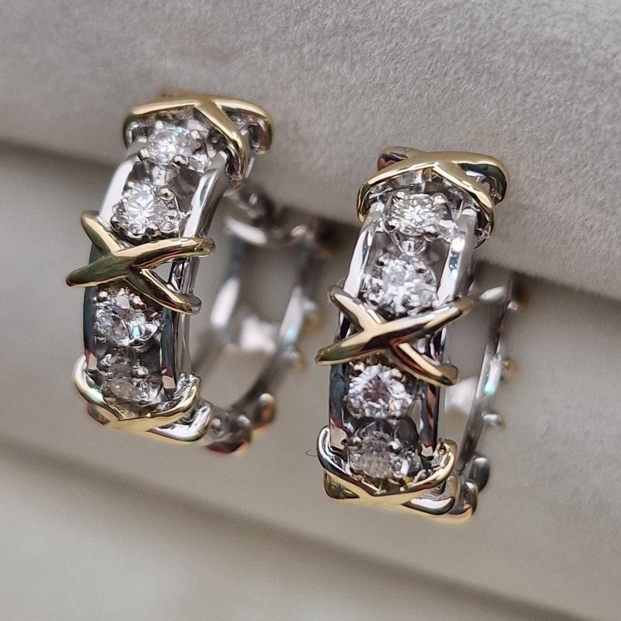 Серьги Deimantas 105082654 6,06гр 0,336ct. купить,NaN