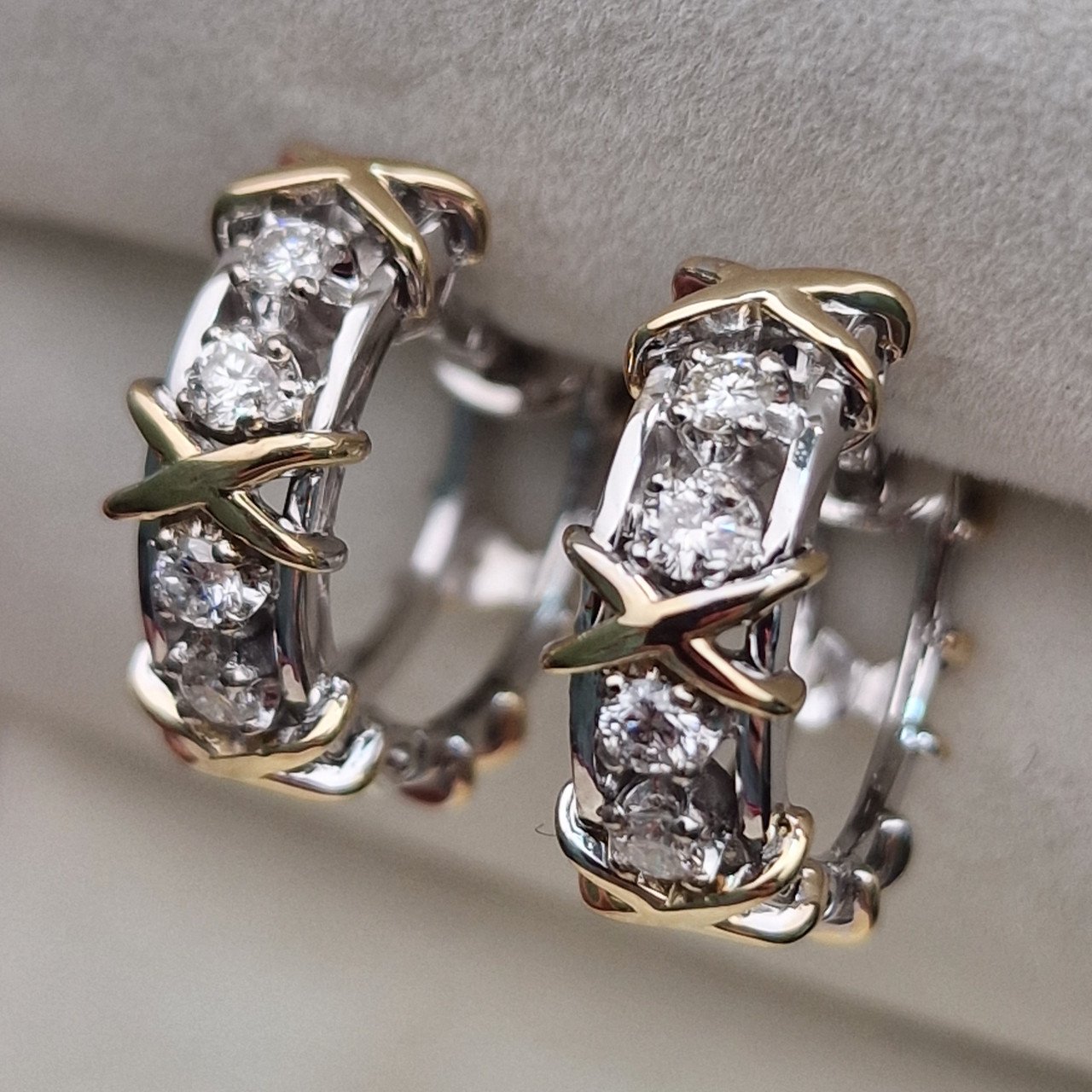 Серьги Deimantas 105082654 6,06гр 0,336ct. купить,NaN