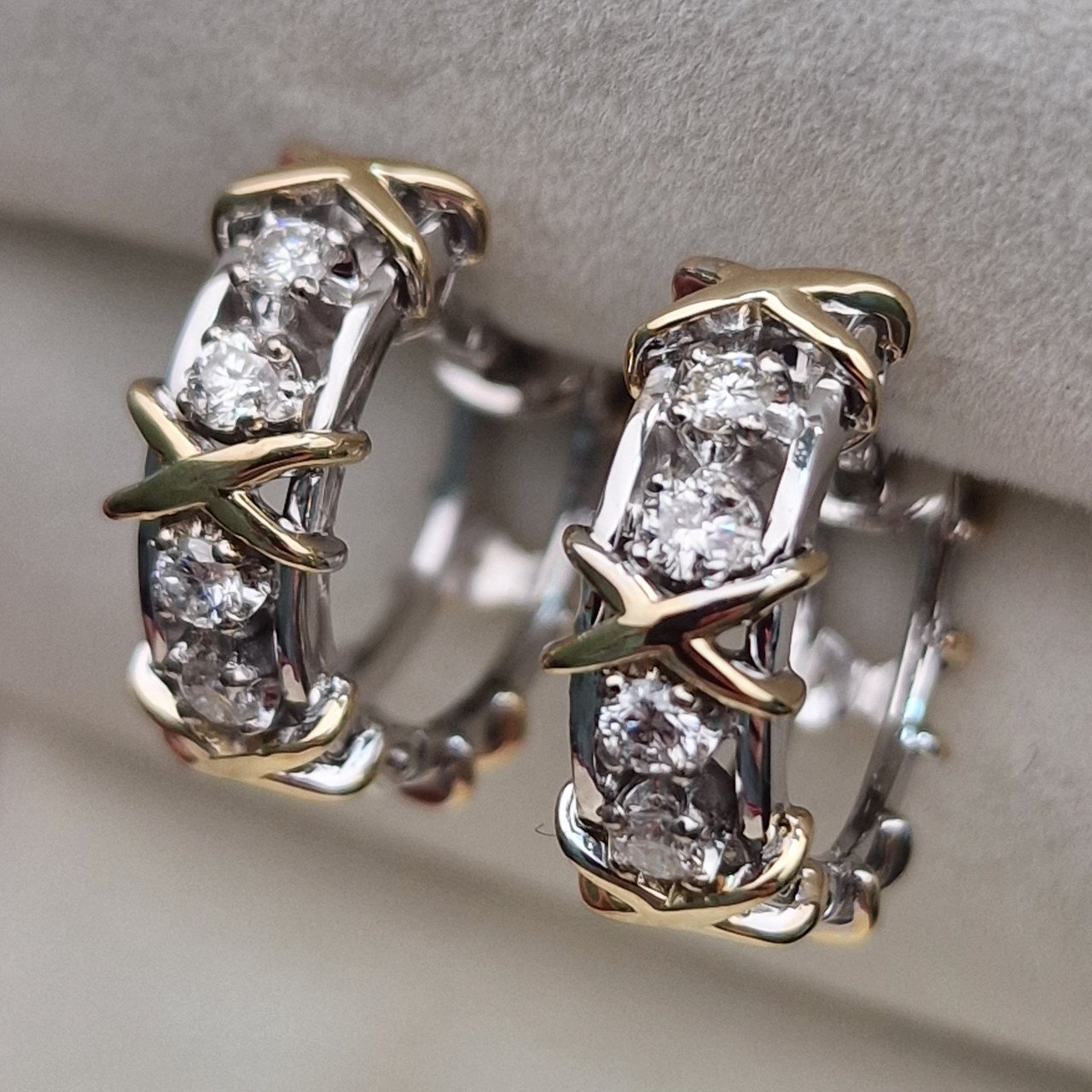 Серьги Deimantas 105082654 6,06гр 0,336ct. купить,NaN
