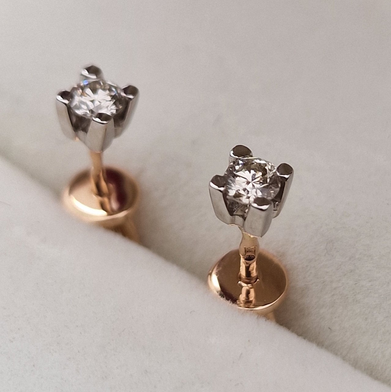 Серьги Deimantas 103670793 1,34гр 0,26ct. купить,NaN