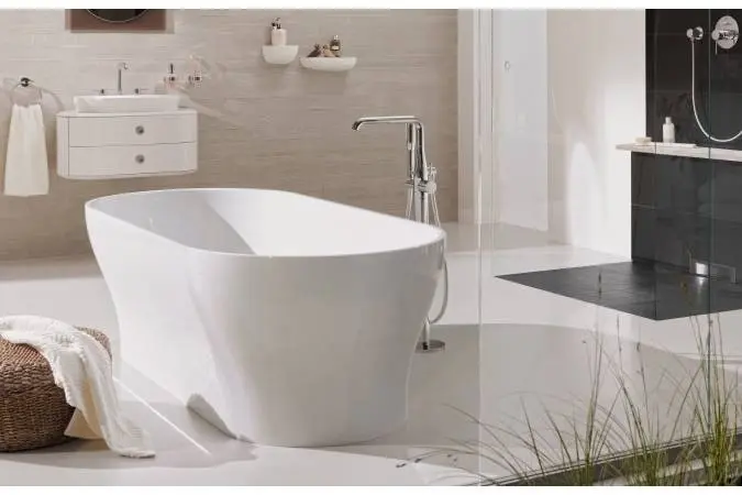 Смеситель для ванны Grohe Essence New 23491001, однозахватный купить,NaN