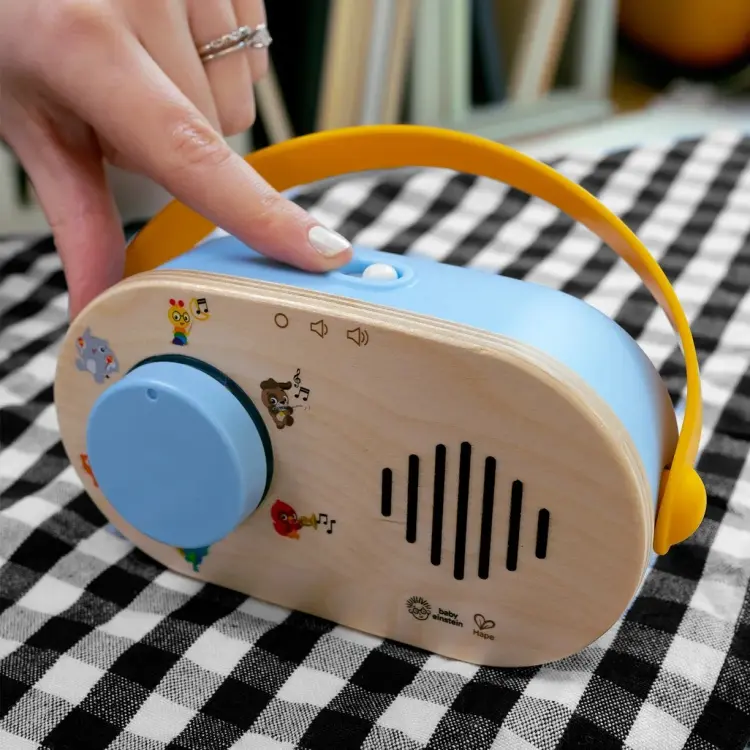 Музыкальная игрушка Hape "Ретро" Радио дерево купить,NaN