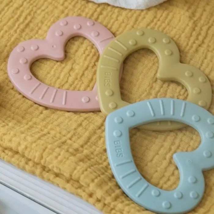 Прорезыватель грызунок BIBS Baby Bitie Heart Mustard
