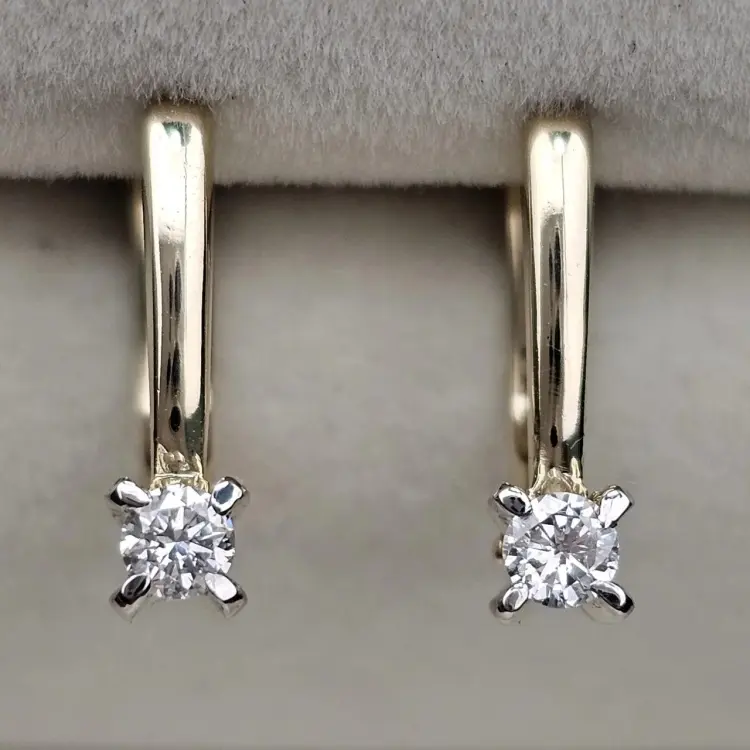 Серьги Deimantas 120037029 вес 2.53 г золото, бриллиант купить,NaN