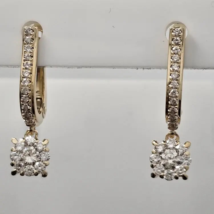 Серьги Deimantas 119591770 вес 2.92 г золото, бриллиант купить,NaN