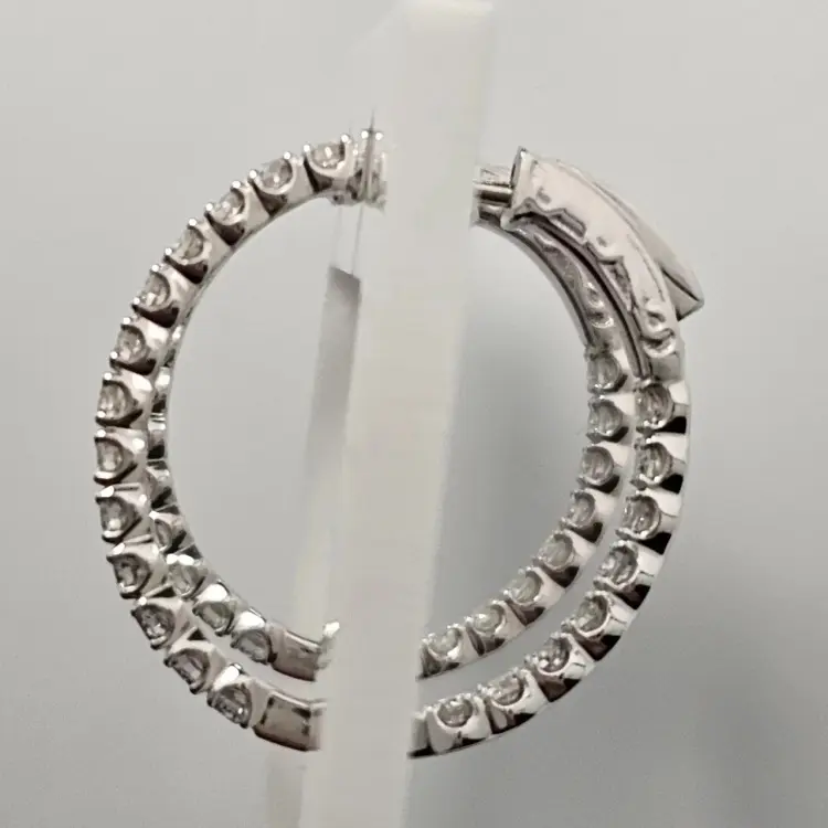 Серьги Deimantas 119591743 вес 4.75 г золото, бриллиант купить,NaN