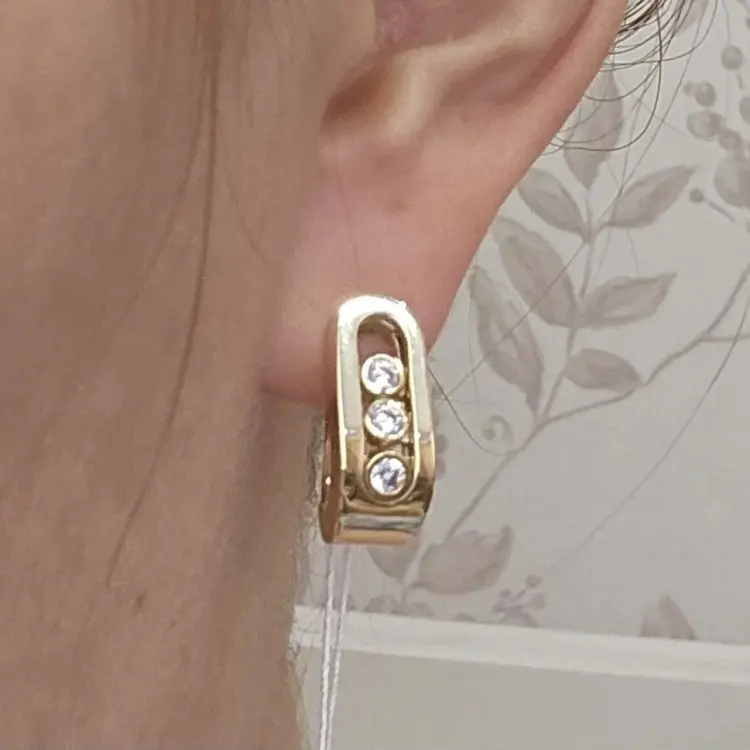 Серьги Deimantas 113823745 вес 6.06 г золото, фианит купить,NaN