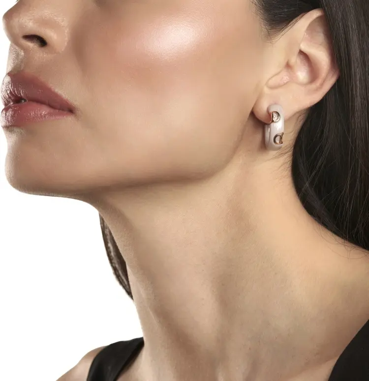 Серьги Damiani 20072392 вес 2.8 г золото, бриллиант, керамика - ForteMarket Серьги Damiani 20072392 вес 2.8 г золото, бриллиант, керамика купить,1402000