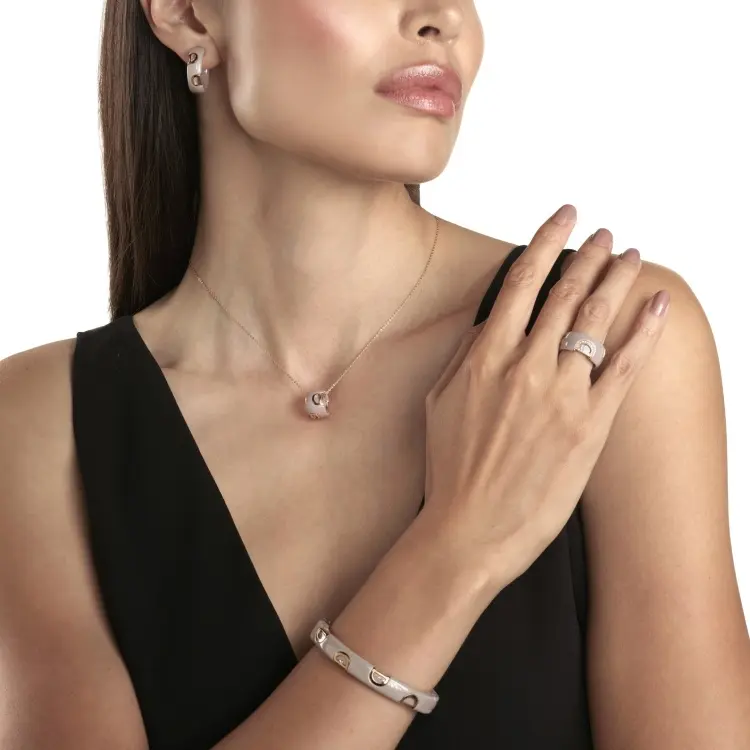 Серьги Damiani 20072392 вес 2.8 г золото, бриллиант, керамика - ForteMarket Серьги Damiani 20072392 вес 2.8 г золото, бриллиант, керамика купить,1402000