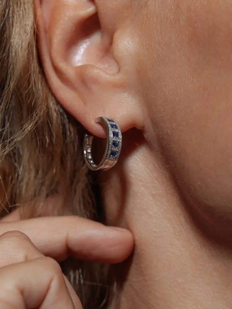 Серьги Damiani 20062797 вес 6.99 г золото, бриллиант, сапфир купить,2683000