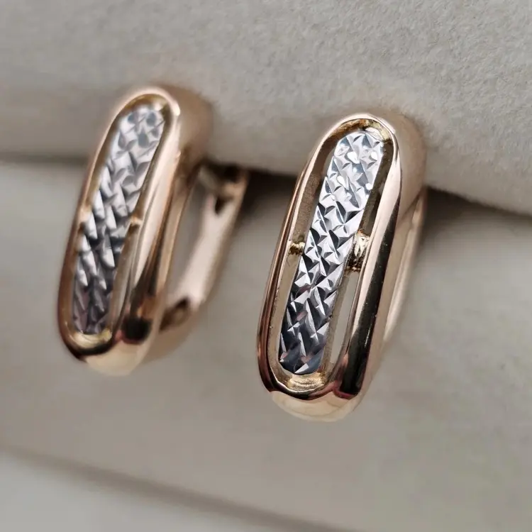 Серьги Deimantas 119606900 вес 5.13 г золото, фианит купить,NaN