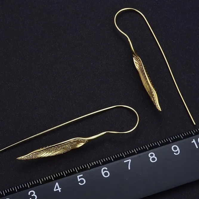 Серьги Deimantas 123938125 вес 3.9 г серебро, фианит купить,NaN