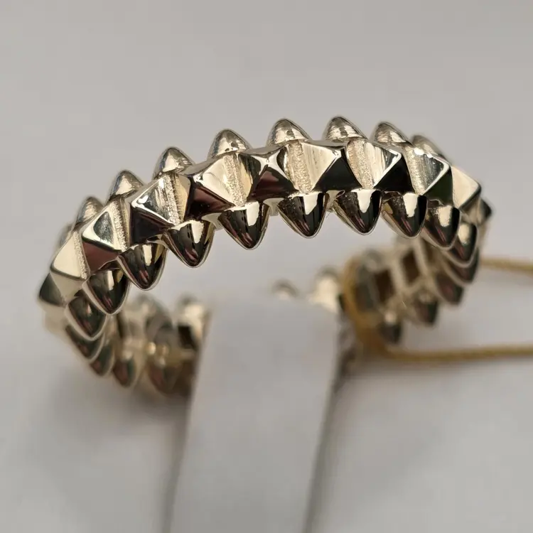 Deimantas 124617358 размер 17 вес 3.01 г золото, фианит купить,NaN