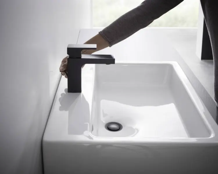 Смеситель для раковины (умывальника) Hansgrohe 71561670, однозахватный купить,NaN