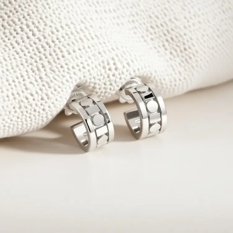 Серьги Damiani 20094035 вес 6.3 г золото, без вставок купить,NaN