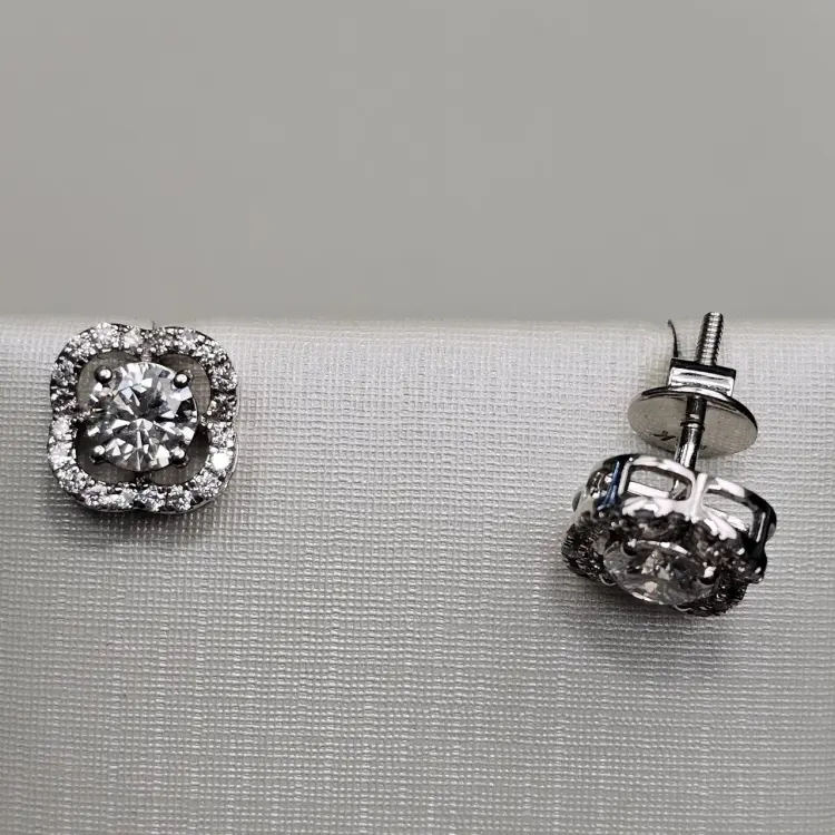 Серьги Deimantas 121711934 вес 2.53 г золото, бриллиант выращенный купить,NaN