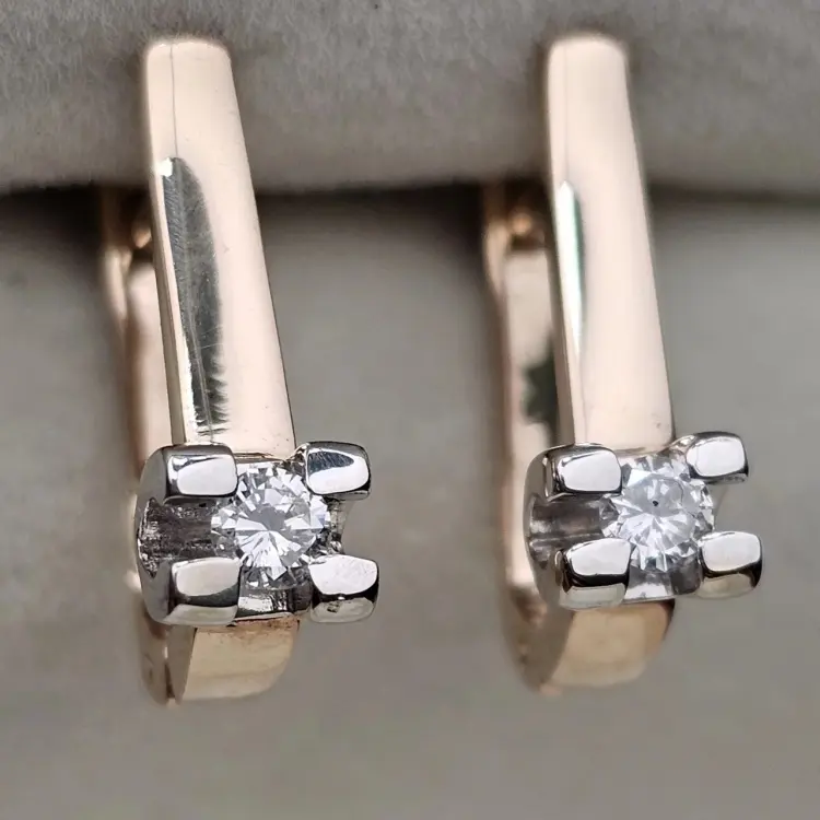 Серьги Deimantas 120037049 вес 3.66 г золото, бриллиант купить,NaN