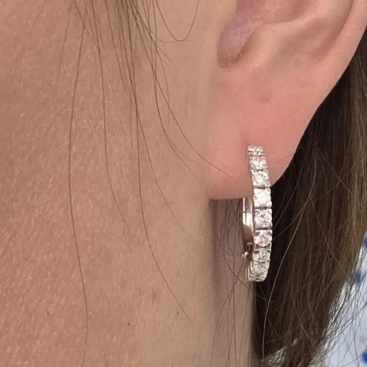 Серьги Deimantas 122634882 вес 4.41 г золото, бриллиант выращенный купить,NaN