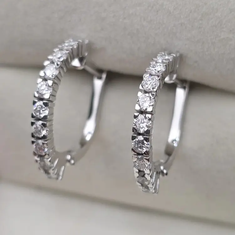 Серьги Deimantas 122634882 вес 4.41 г золото, бриллиант выращенный купить,NaN