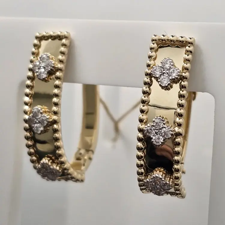 Серьги Deimantas 116265775 вес 5.99 г золото, фианит купить,NaN