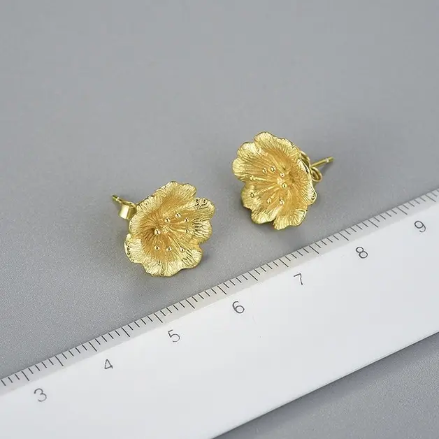 Серьги Deimantas 123938362 вес 3 г серебро, без вставок купить,NaN