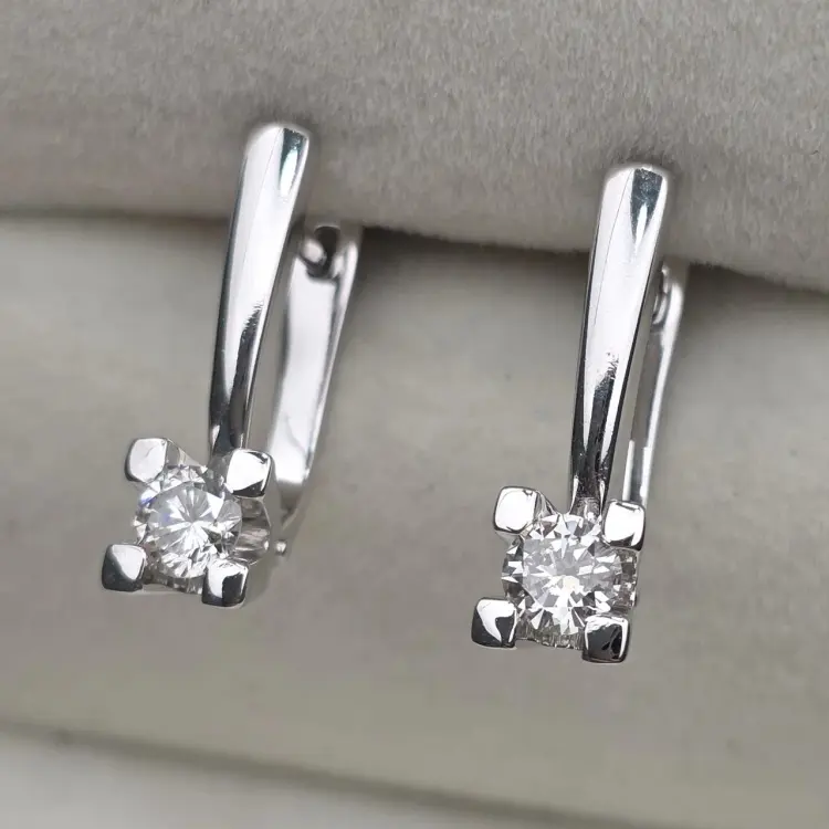 Серьги Deimantas 124321224 вес 3.65 г золото, бриллиант купить,NaN