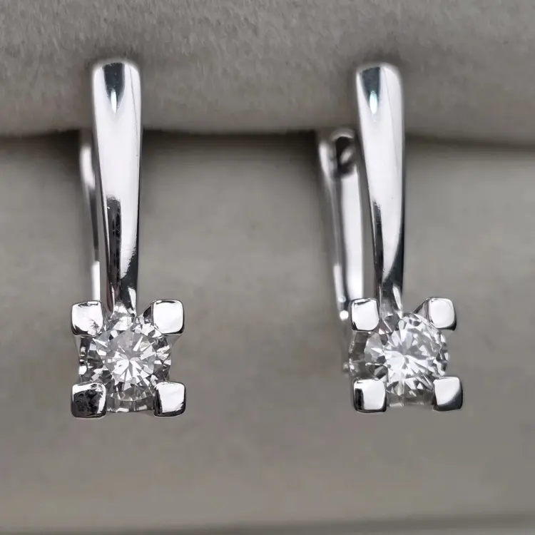 Серьги Deimantas 124321224 вес 3.65 г золото, бриллиант купить,NaN