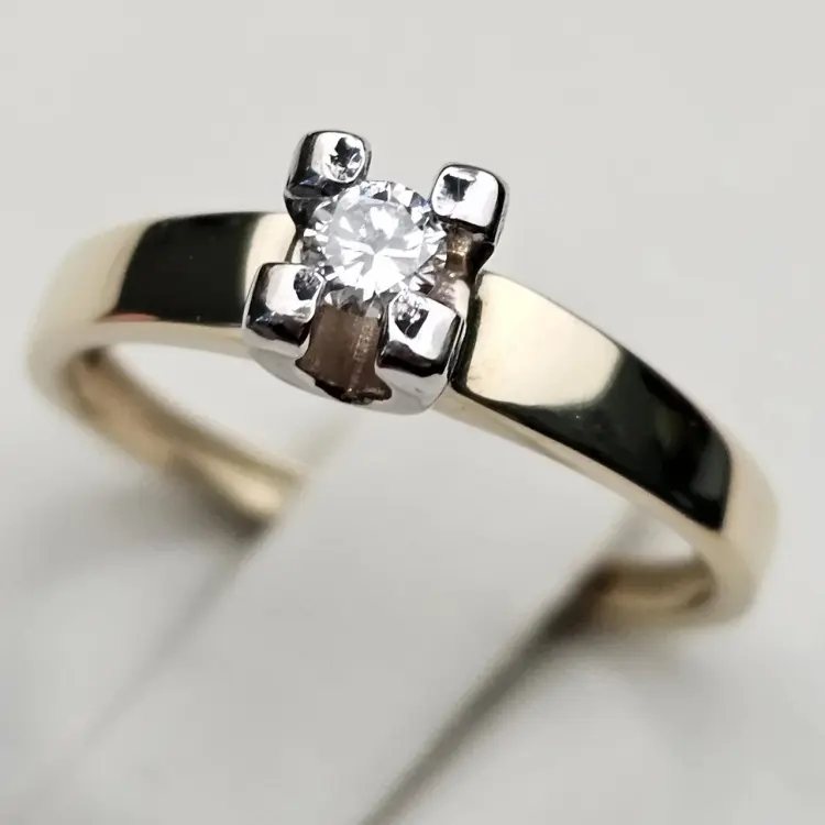 Серьги Deimantas 120049548 вес 1.99 г золото, бриллиант купить,NaN