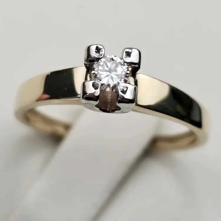 Серьги Deimantas 120049548 вес 1.99 г золото, бриллиант купить,NaN