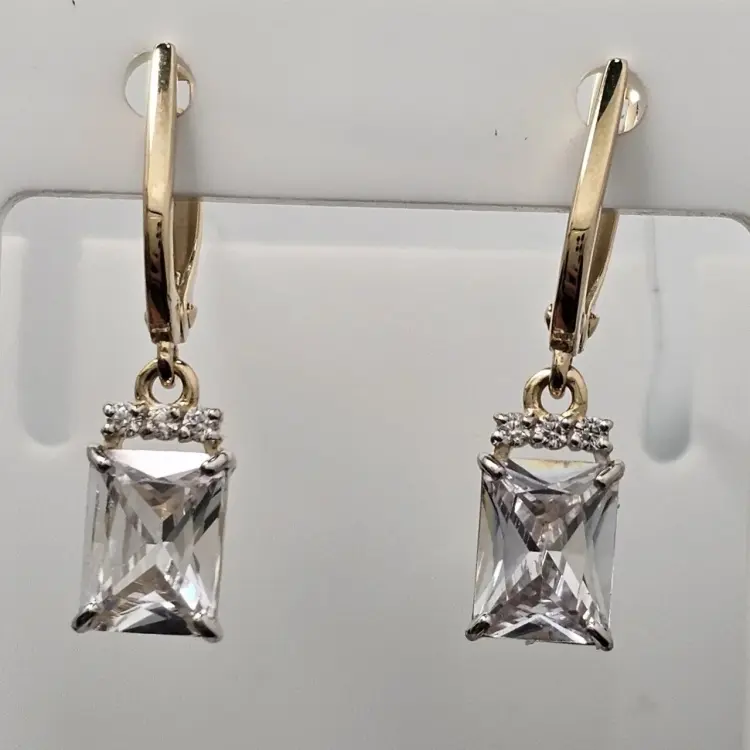 Серьги Deimantas 121622840 вес 3.43 г золото, фианит купить,NaN