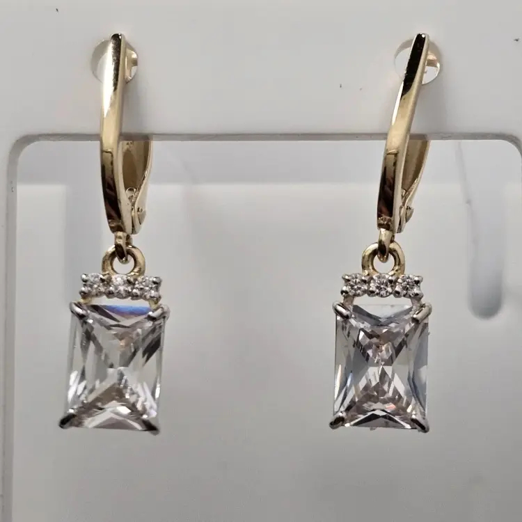Серьги Deimantas 121622840 вес 3.43 г золото, фианит купить,NaN