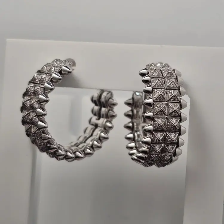 Серьги Deimantas 118293925 вес 16.74 г золото, бриллиант купить,NaN