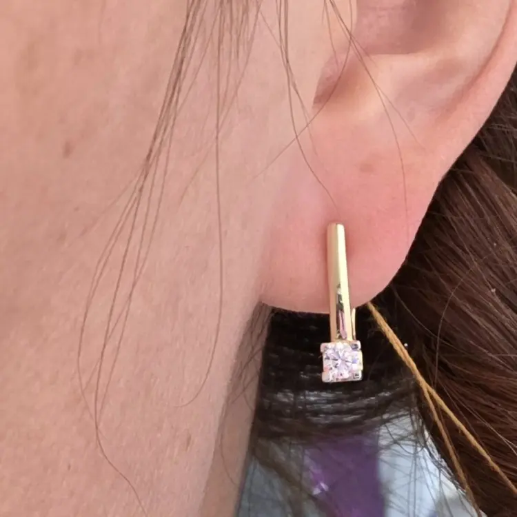 Серьги Deimantas 122666424 вес 2.87 г золото, фианит купить,NaN