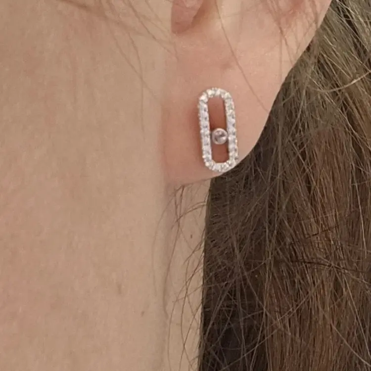Серьги Deimantas 121624120 вес 2.25 г золото, фианит купить,NaN