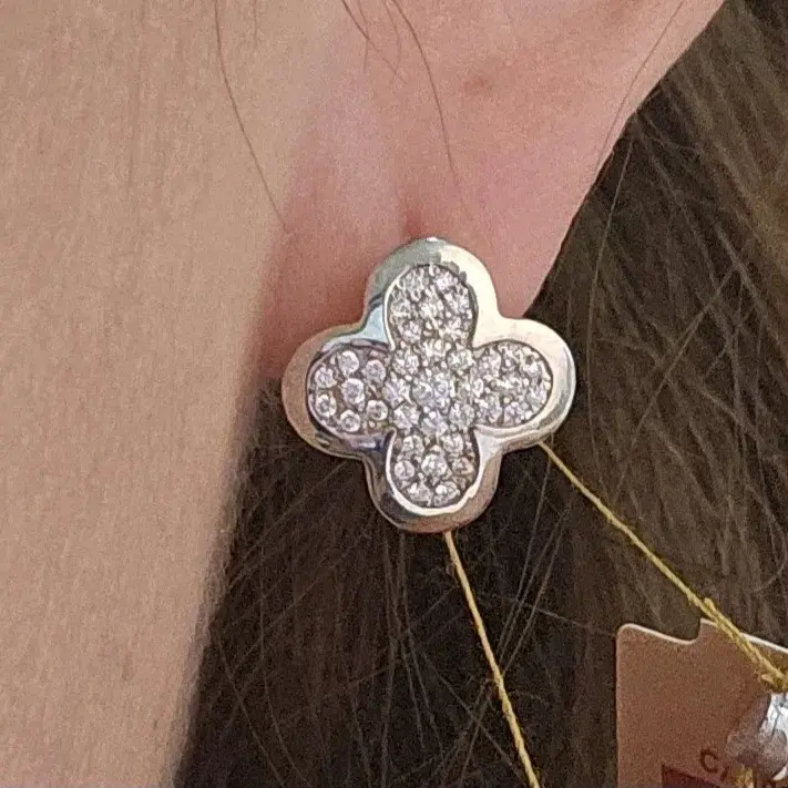 Серьги Deimantas 121624118 вес 4.88 г золото, фианит купить,NaN