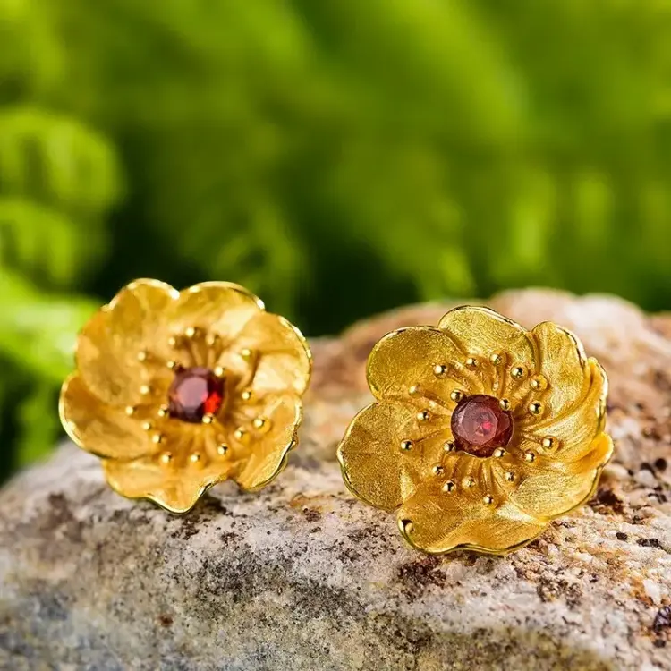 Серьги Deimantas 123937993 вес 3.23 г серебро, гранат купить,NaN