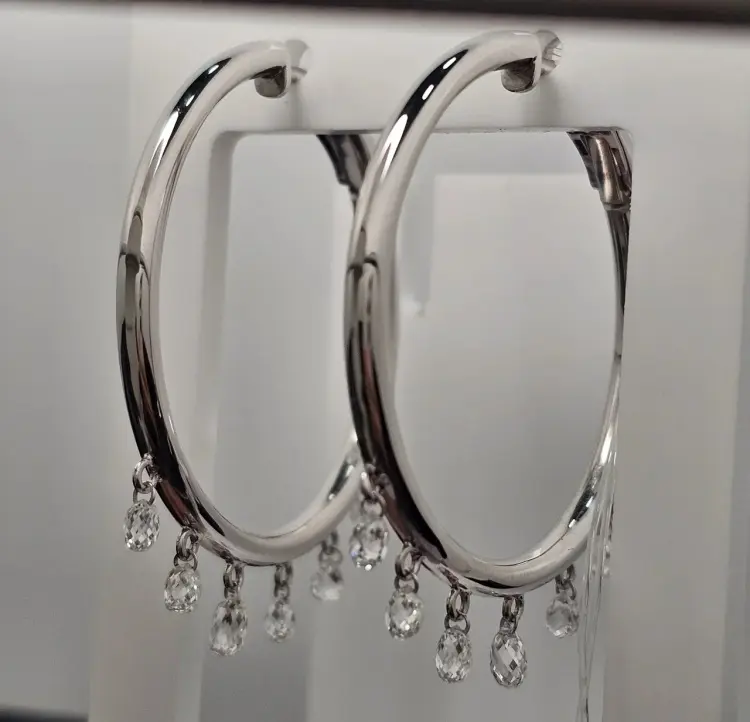 Серьги Deimantas 117381226 вес 15.09 г золото, бриллиант купить,NaN