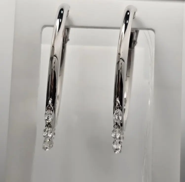 Серьги Deimantas 117381226 вес 15.09 г золото, бриллиант купить,NaN