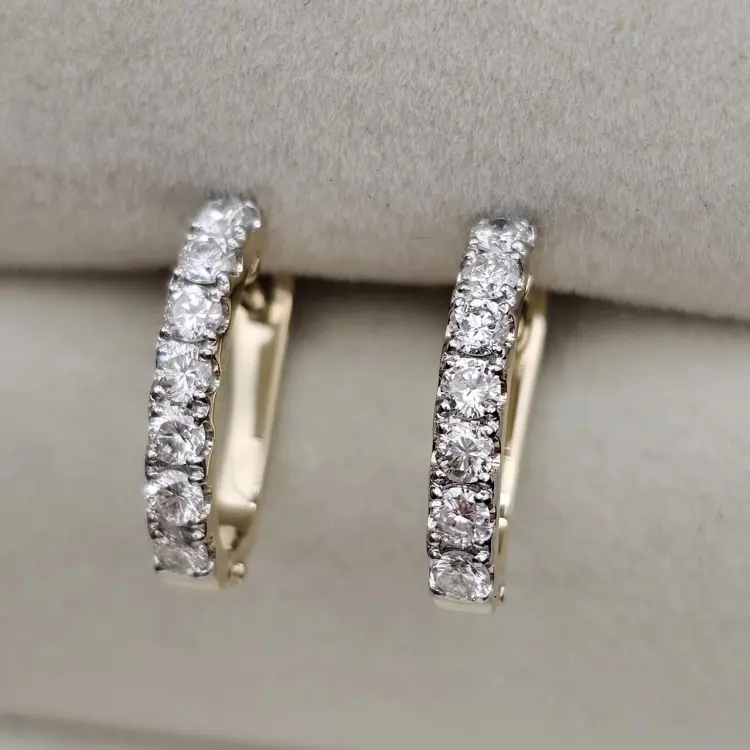 Серьги Deimantas 122603054 вес 2.7 г золото, бриллиант купить,NaN