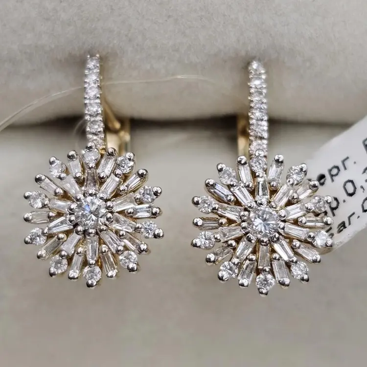 Серьги Deimantas 117310587 вес 3.91 г золото, бриллиант купить,NaN