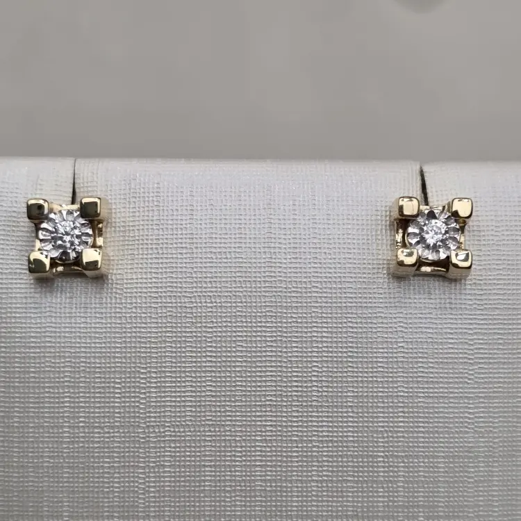 Серьги Deimantas 124641713 вес 1.91 г золото, фианит купить,NaN
