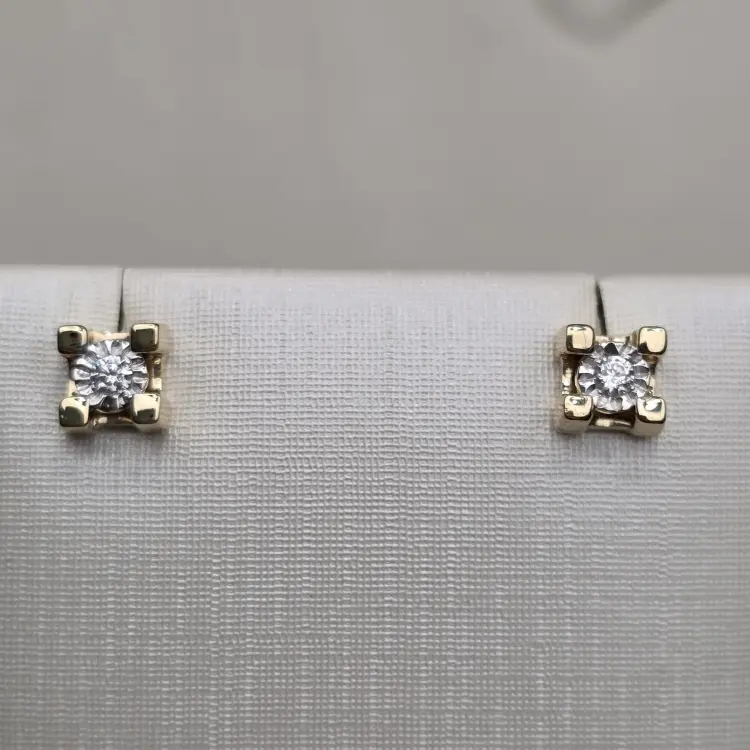 Серьги Deimantas 124641713 вес 1.91 г золото, фианит купить,NaN