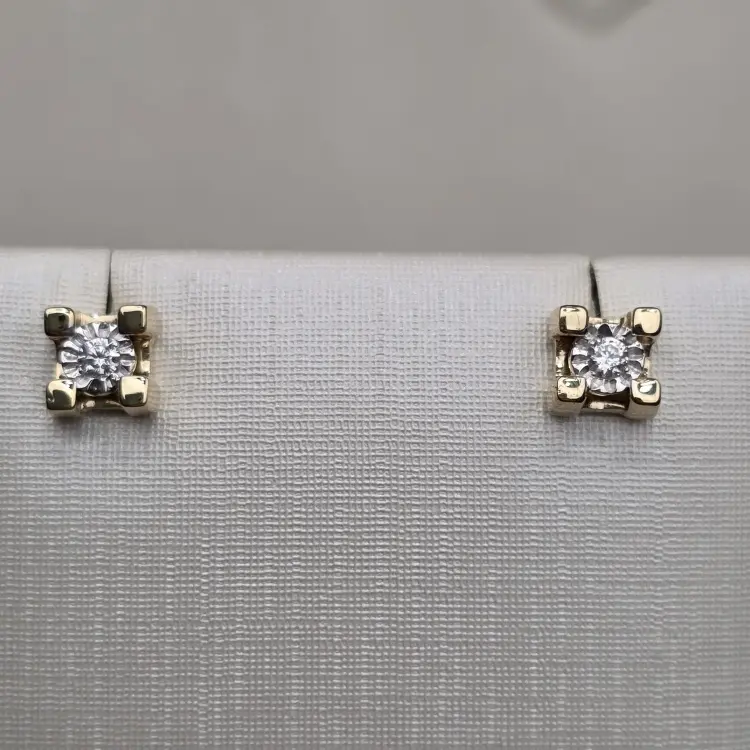 Серьги Deimantas 124641713 вес 1.91 г золото, фианит купить,NaN