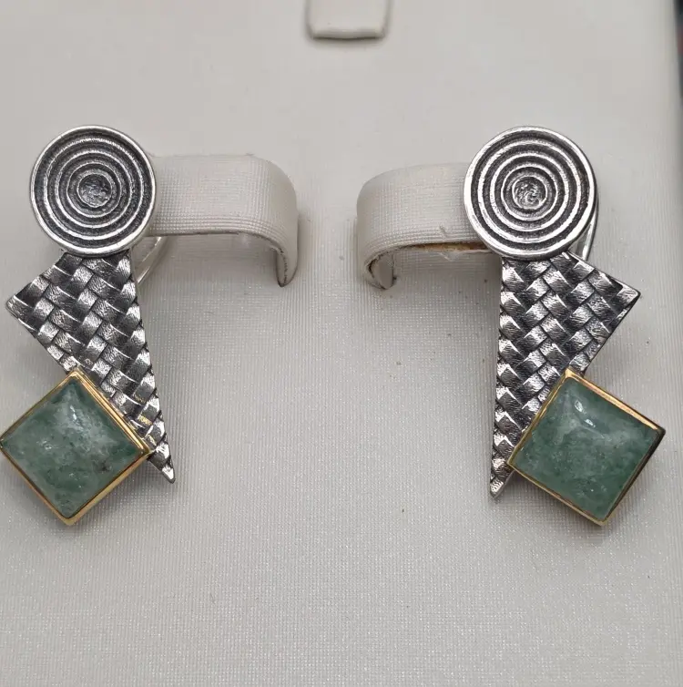 Серьги Deimantas 123917439 вес 11.34 г серебро, кварц купить,NaN